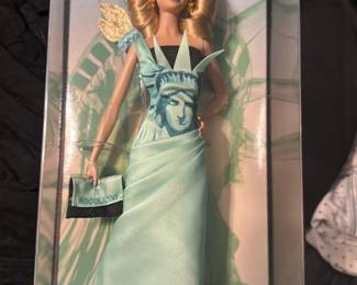 Barbie Statue of Liberty Pink Label