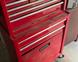 ed two-piece rolling tool chest and cabinet set 