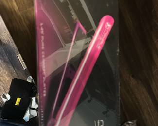 Coriolind 1" Pink Hair Straightener