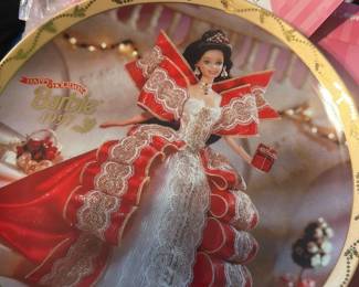 Enesco Happy Holidays Barbie 1997