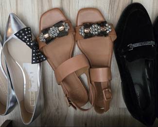 Marc Jacobs, Tory Burch, Bandolino