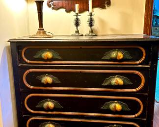 Cottage dresser