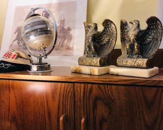Bookends!