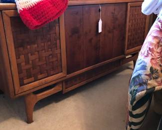 LANE Mid Century Chest!! Lock has been removed 