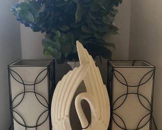 White Elegant Decor