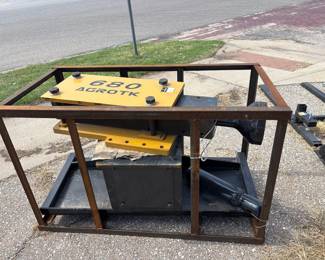 AGT Hydraulic Post Driver