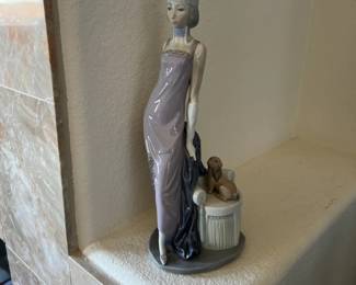 Lladro 5174 Couplet lady porcelain figurine with dog