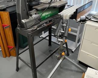 Hitachi CW40 16-Inch Scroll Saw