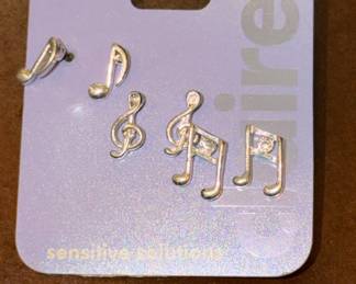 Claire's Music Note and Treble Clef Earring Set