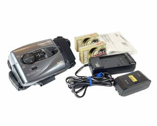 JVC GR-AX810U Compact VHS Camcorder Kit with Accessories