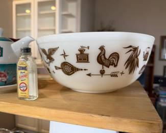 Pyrex Early American Bowl