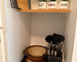 Pampered Chef stoneware, knife set, utensils