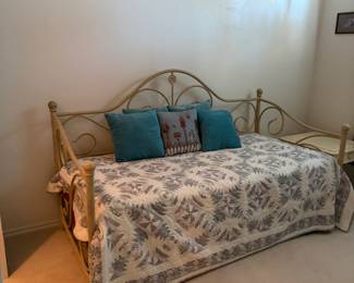 trundle bed #2, linens