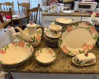 Dessert Rose Dishes