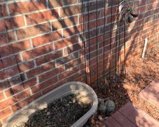 flower pot, yard art