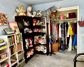 A little girls dream stuffed animal collection.❤️
