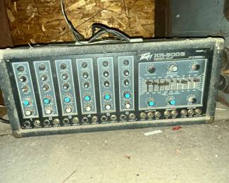 PEAVEY XR-6008 MIXER AMP