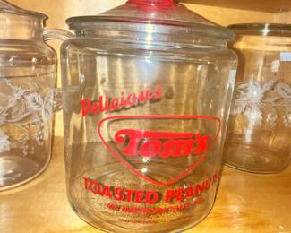 TOM'S PEANUTS GLASS JAR & LID