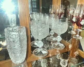 MORE BEAUTIFUL CRYSTAL STEMWARE