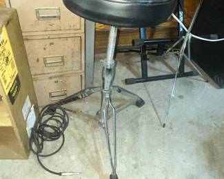 DRUMMER STOOL