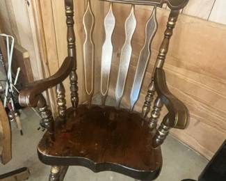 BEAUTIFUL LARGE 1970'S ROCKING CHAIR
