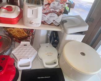 TOASTER, WAFFLEMAKERS, MORE