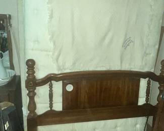 QUEEN HEADBOARD & MATTRESS SET