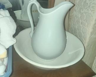 VINTAGE PITCHER AND BOWL