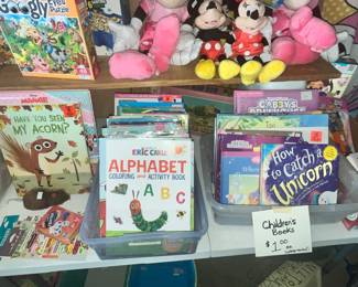LOTS AND LOTS OF KID'S BOOKS