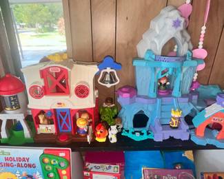 FISHER PRICE LITTLE PEOPLE TOYS
