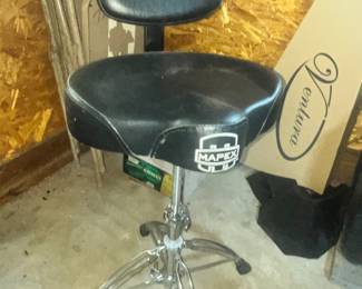 NICE "MAPEX" MUSICIAN THRONE STOOL