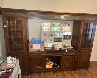 LARGE 4PC ENTERTAINMENT CENTER