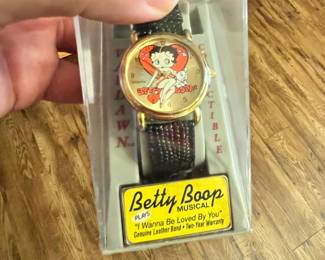 NEVER WORN BETTY BOOP WATCH