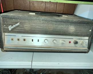 VINTAGE UNIVOX TUBE AMP (NEEDS TUBES)