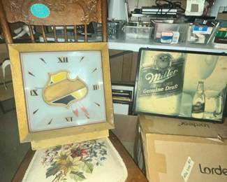 SEVERAL LIGHTED BEER SIGNS & CLOCK