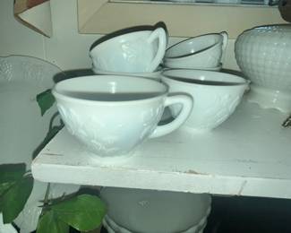GRAPE DEISIGN PUNCH CUPS