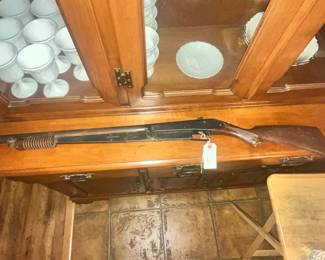 VINTAGE DAISY MODEL 25 BB RIFLE