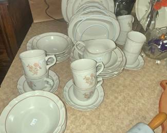 STONEWARE BREAKFAST SET
