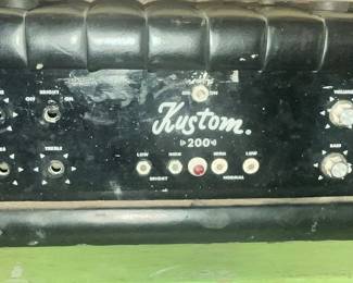 KUSTOM 200 "TUCK & ROLL" AMP