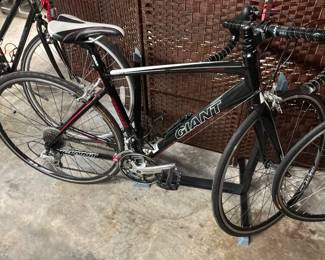 Giant, rapid hybrid, flat bar road bicycle