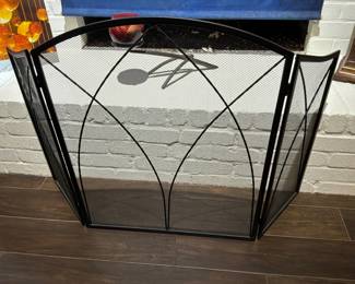 Metal fireplace mesh screen