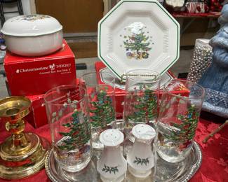 Vintage Nikko Christmas holiday dinnerware