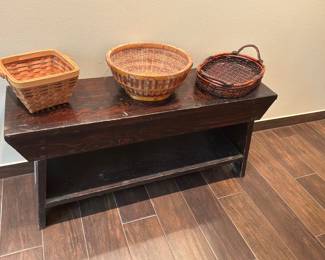 Vintage bench with shelf underneath to place shoes or blankets