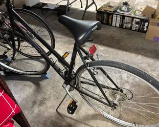 Trek multitrack step through hybrid bicycle