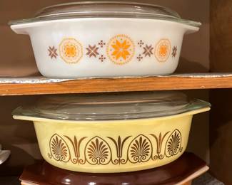 Vintage Pyrex Dishes
