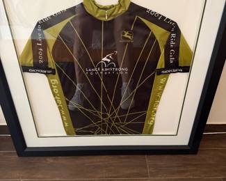 Lance Armstrong framed & signed shirt
