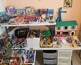 Toys, Puzzles, and Collectibles