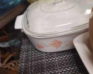 Vintage CorningWare Peach Floral Casserole Dish with Lid, 2L Baker