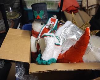 Misc holiday decorations 