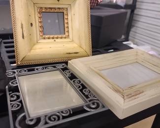 Frames - mosc $1 - $3 